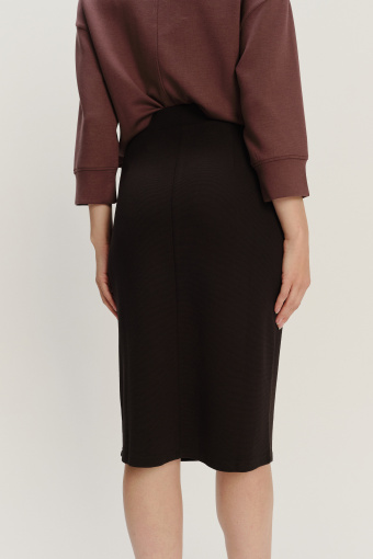 Czarna ołówkowa spódnica midi z domieszką wiskozy Czarna ołówkowa spódnica midi z domieszką wiskozy