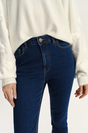 Klasyczne granatowe jeansy push up