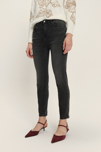 Grafitowe jeansy o fasonie skinny