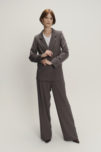 Eleganckie spodnie w subtelne prążki