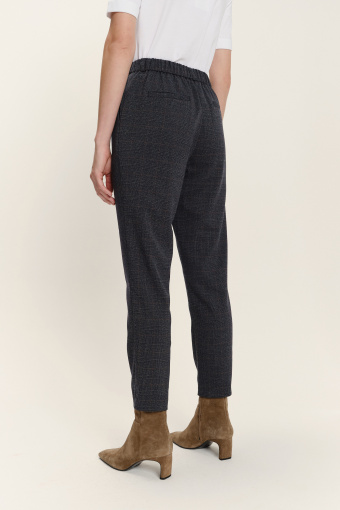 Cygaretki w subtelną kratkę