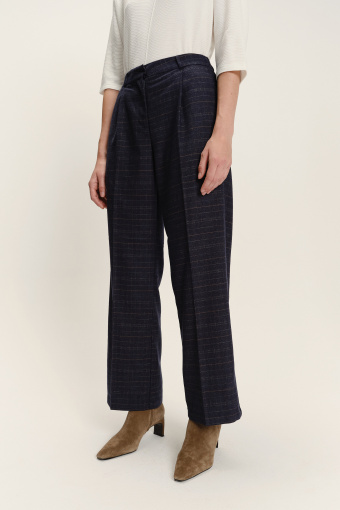 Spodnie w kratkę o prostej nogawce