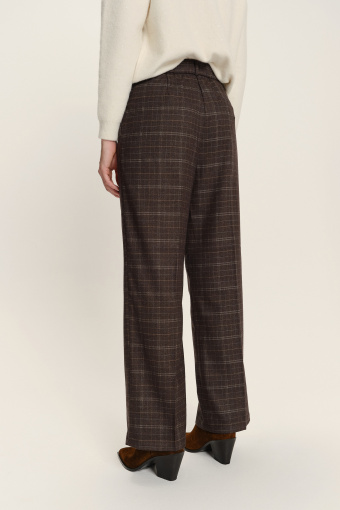 Proste luźne spodnie z nadrukiem w kratę