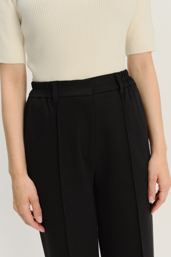 Czarne klasyczne spodnie z prostą nogawką