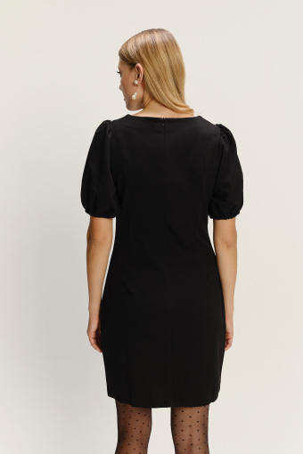 Elegancka czarna sukienka mini z kontrastową kokardą