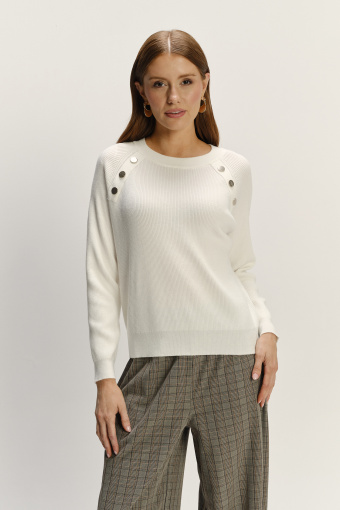 Kremowy sweter z miękkiej dzianiny  Kremowy sweter z miękkiej dzianiny