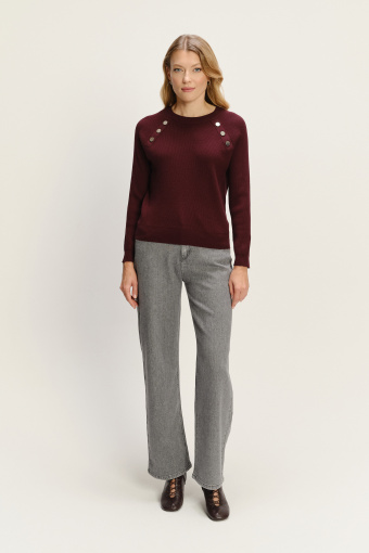 Burgundowy sweter z miękkiej dzianiny