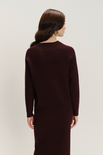 Burgundowy sweter z miękkiej dzianiny Burgundowy sweter z miękkiej dzianiny