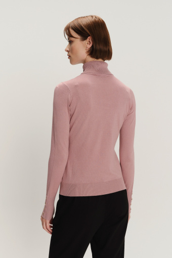 Sweter z golfem w kolorze pudrowo-różowym 