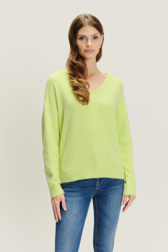 Luźny sweter w kolorze jasnej zieleni dekolt w V