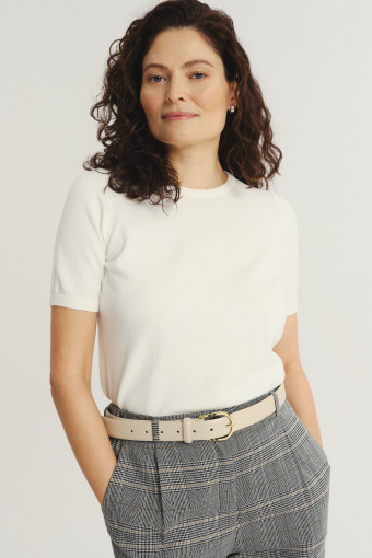 Wiskozowy sweter z krótkim rękawem biały