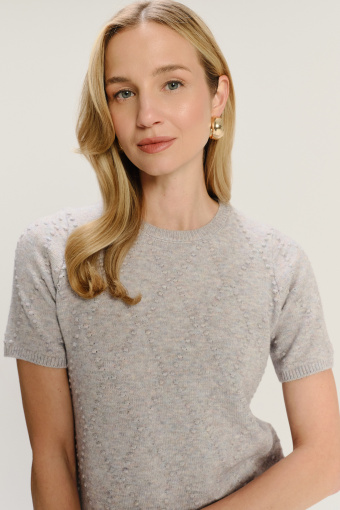 Dopasowany szary sweter z krótkim rękawem