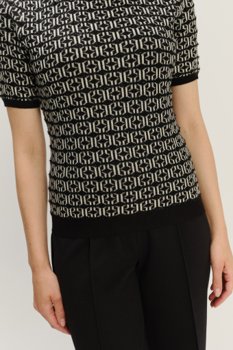 Czarny printowany sweter z krótkim rękawem