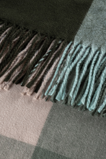 Komfortowy szalik z frędzlami 
