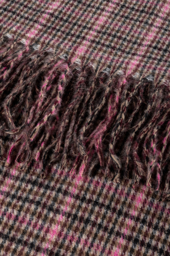 Szalik w drobną kratę z różowym akcentem 