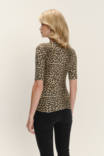 Dopasowany dzianinowy top z nadrukiem w panterkę