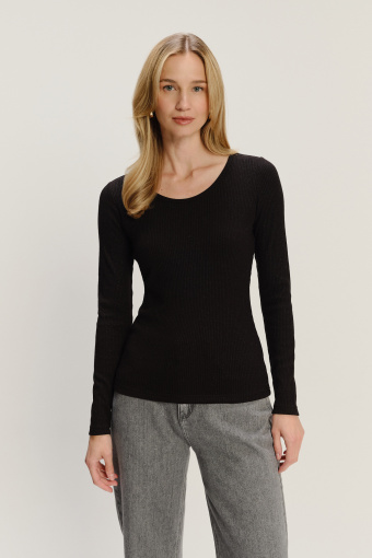 Czarny dopasowany longsleeve z błyszczącą nitką