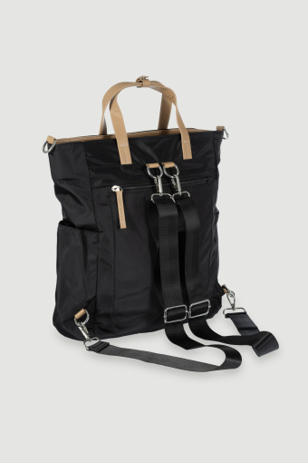 Czarny uniwersalny plecak z beżowymi dodatkami