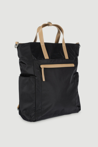 Czarny uniwersalny plecak z beżowymi dodatkami