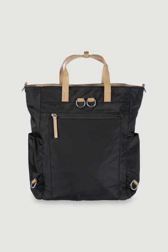 Czarny uniwersalny plecak z beżowymi dodatkami