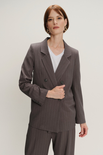 Elegancka dwurzędowa marynarka w subtelne prążki 