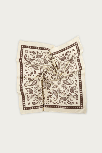 Stylowa apaszka z printem paisley