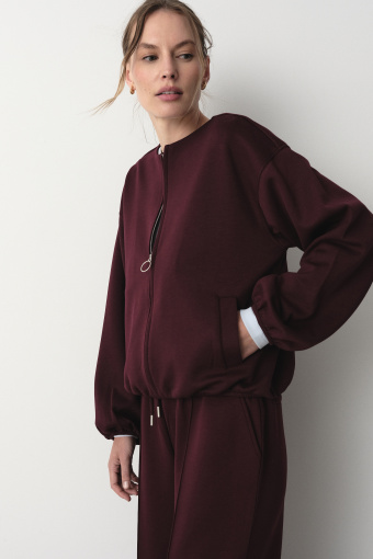 Bordowa bluza typu bomber