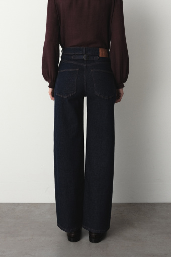 Ciemnogranatowe jeansy wide leg