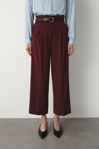 Bordowe spodnie typu wide leg