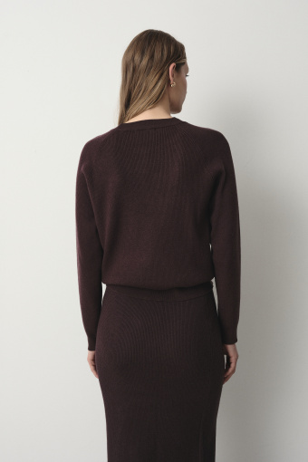 Dzianinowy sweter w czekoladowym odcieniu brązu