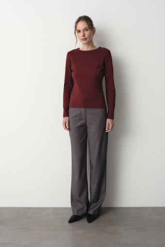 Bordowy longsleeve w stylu basic