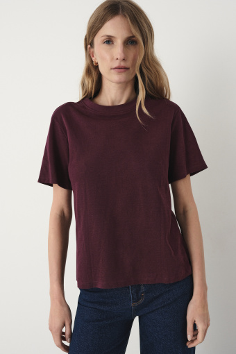 Bawełniany t-shirt w fioletowym kolorze