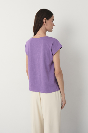 Bawełniany t-shirt w fioletowym kolorze