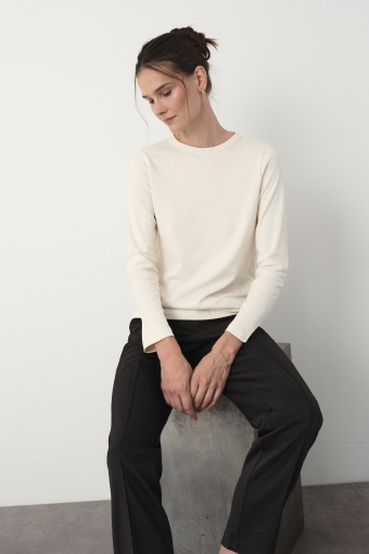 Bawełniany longsleeve w kolorze kremowym 