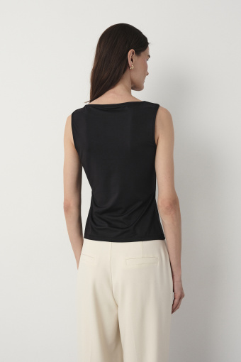 Elastyczny czarny top basic 