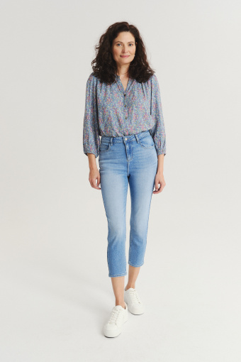 Jasnoniebieskie jeansy 7/8