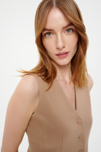 Stylowa kamizelka w beżowym kolorze