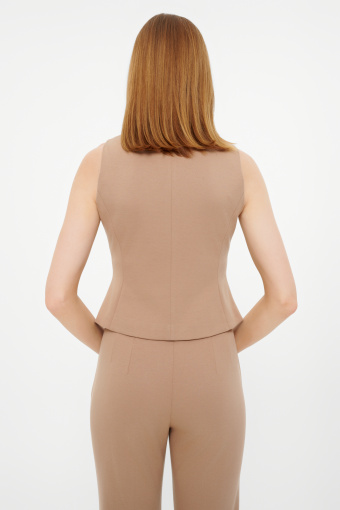 Stylowa kamizelka w beżowym kolorze