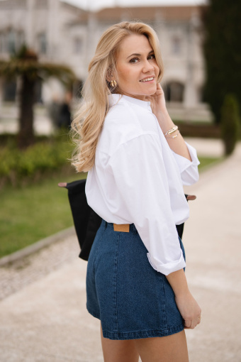 Klasyczna biała koszula 