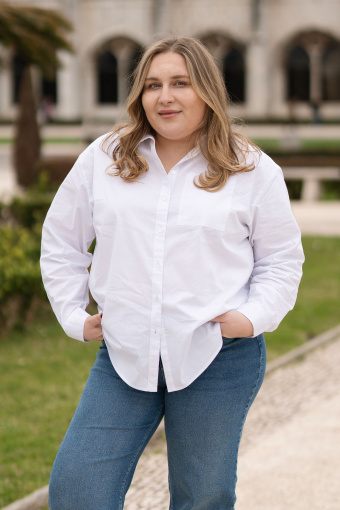 Klasyczna biała koszula 