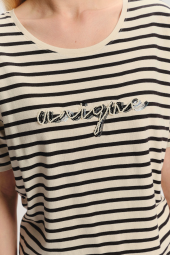 Kremowy top z drobne kontrastowe paski