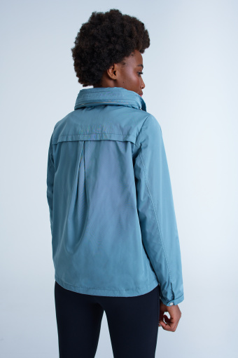 Sportowa kurtka z chowanym kapturem