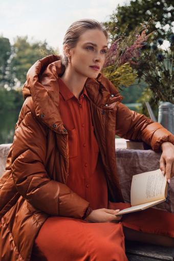 Pikowana kurtka w kolorze karmelu