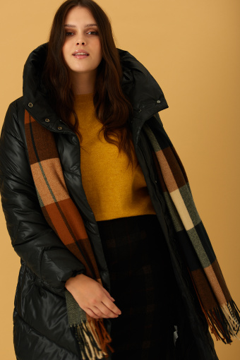 Kurtka pikowana z kapturem