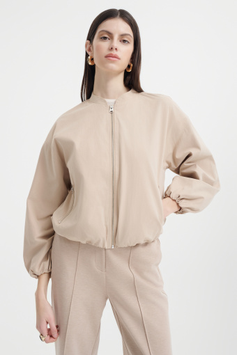Beżowa kurtka typu bomberka  Beżowa kurtka typu bomberka