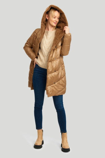 Pikowana, jasnobrązowa kurtka z kapturem wyłożonym futrem