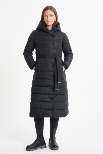 Pikowany płaszcz z kapturem