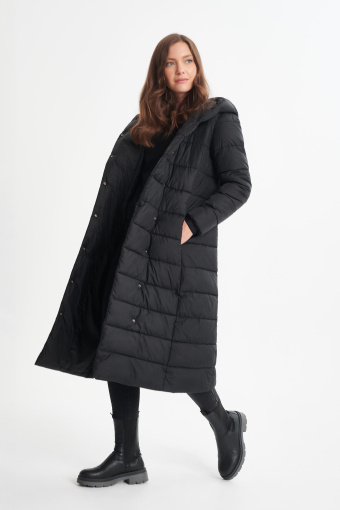 Pikowany płaszcz z kapturem