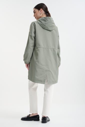 Jasnozielona kurtka typu parka z kapturem 