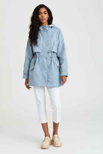 Błękitna kurtka przeciwdeszczowa Błękitna kurtka przeciwdeszczowa